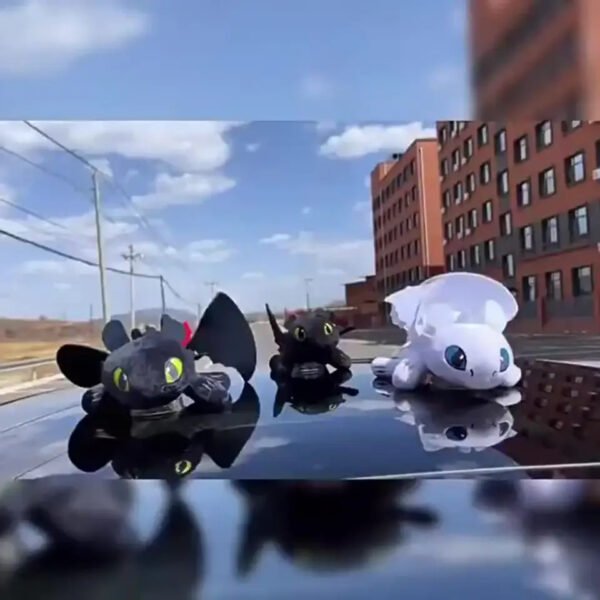 Car Roof Dragon Doll with Moving Wings